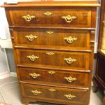 393 4419 CHEST OF DRAWERS